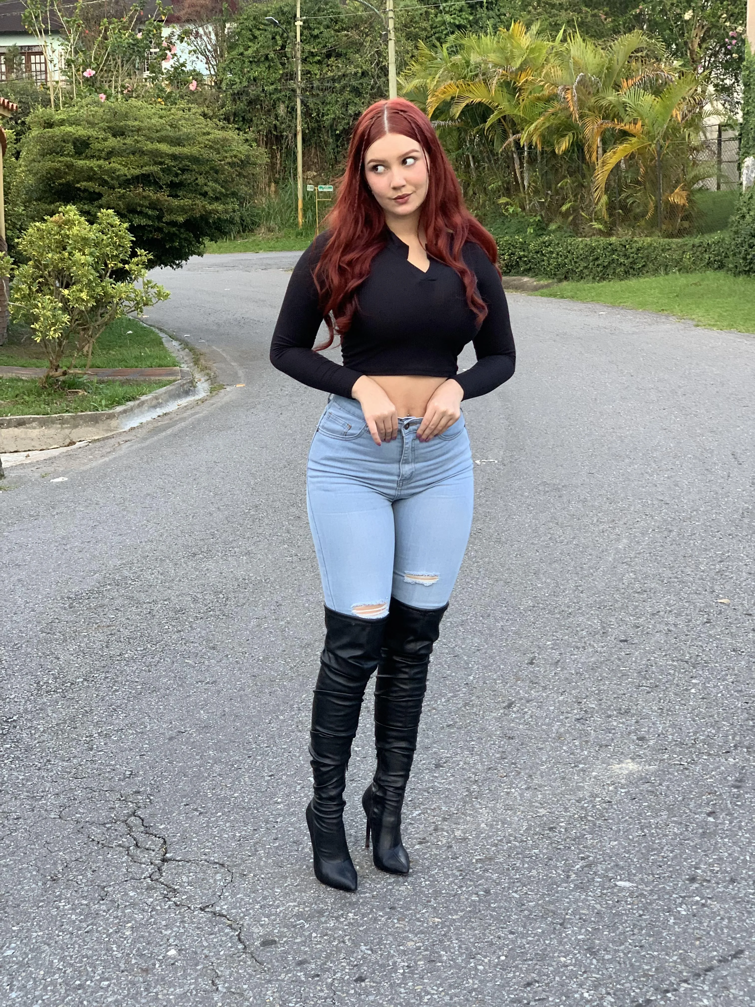 would you date this 19yo girl? picture 1 of 1