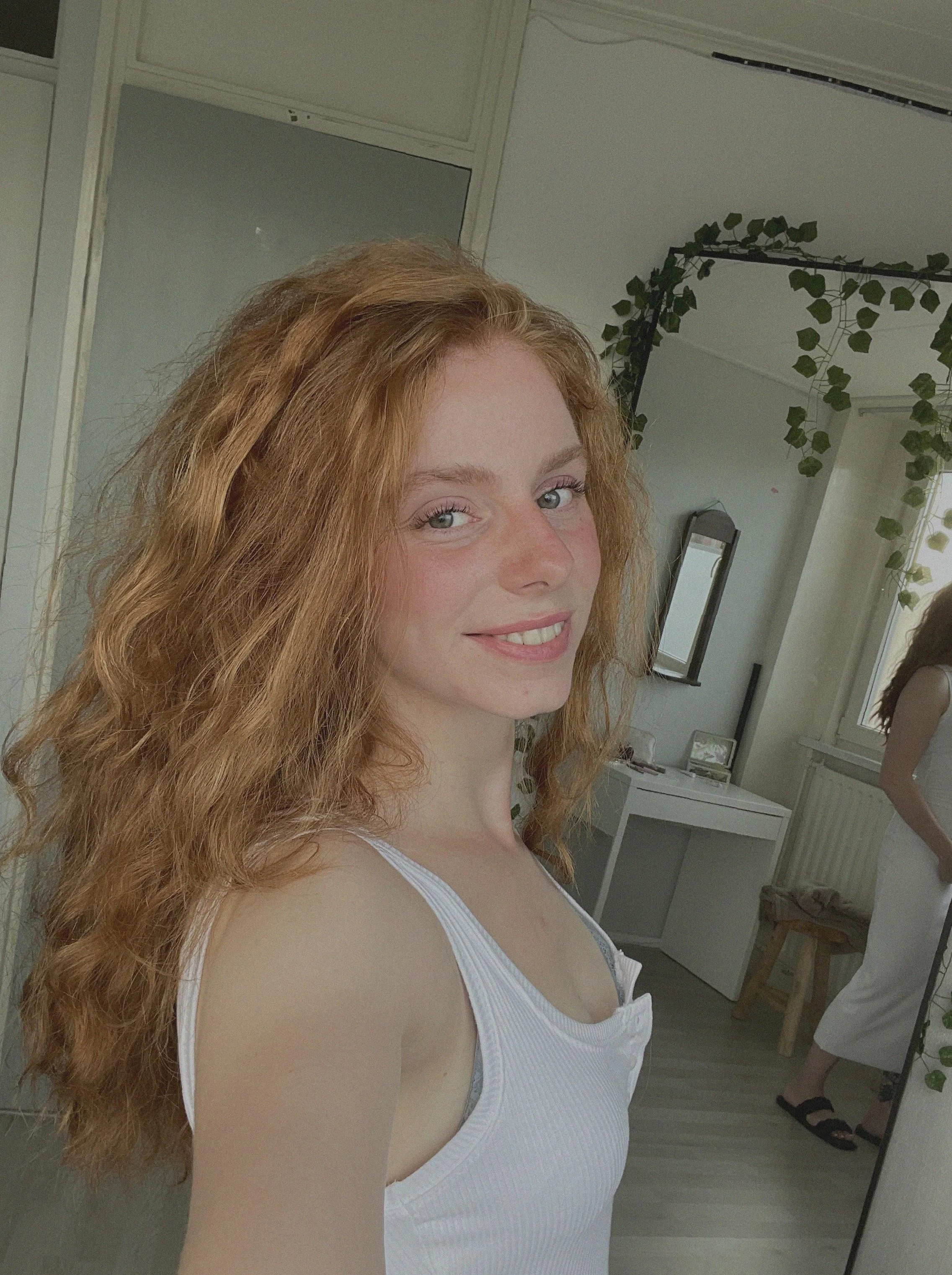 A natural glow with fiery charm. picture 1 of 1