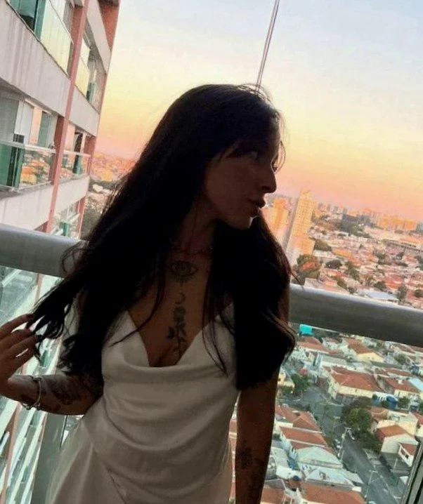 Am I hot for a 22 y/o latina? picture 1 of 1