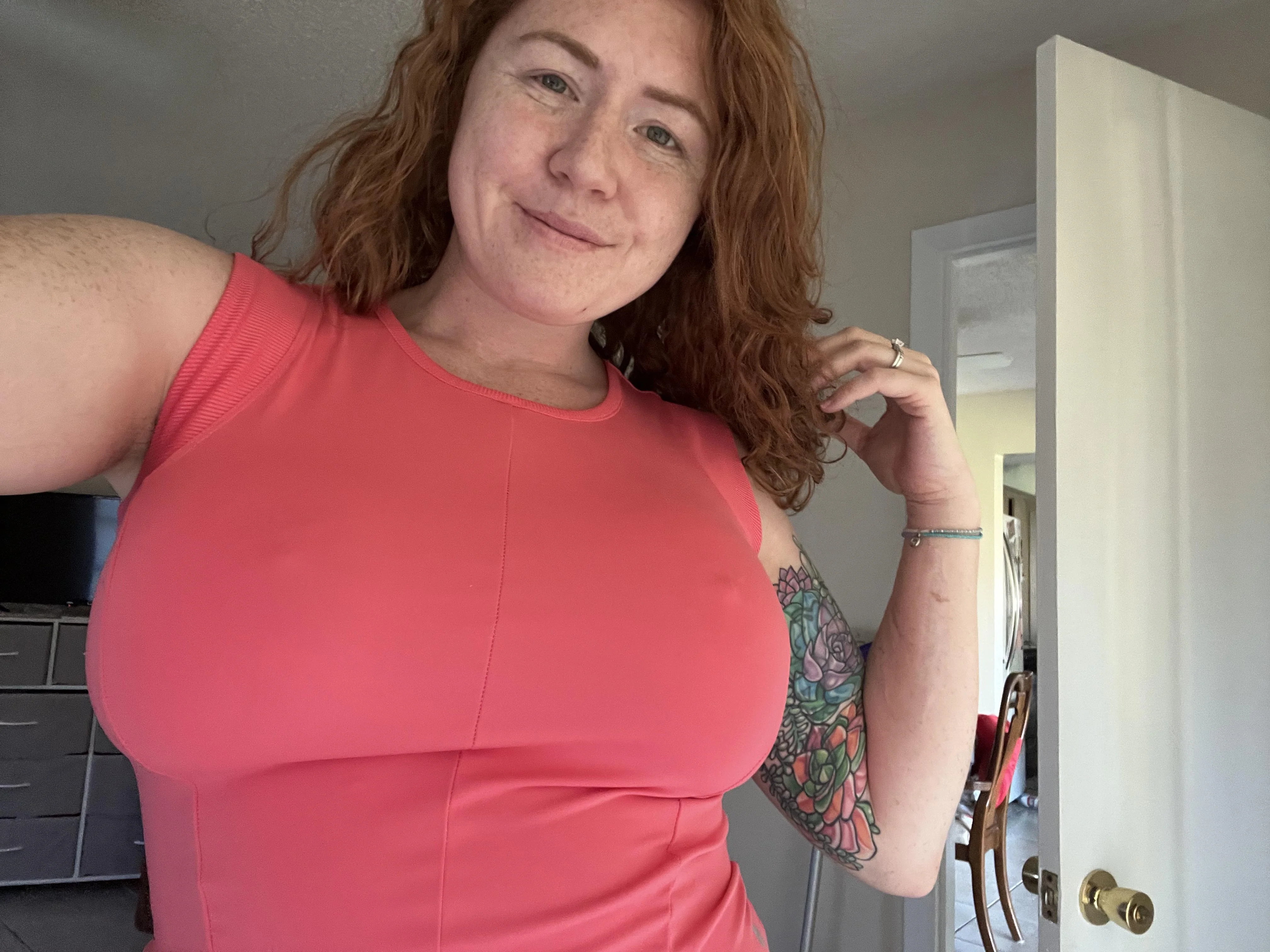 Do you think redheads are hot? picture 1 of 1