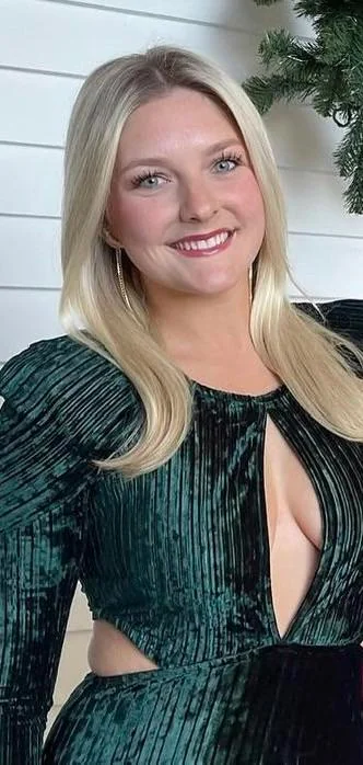 beautiful blonde picture 2 of 4