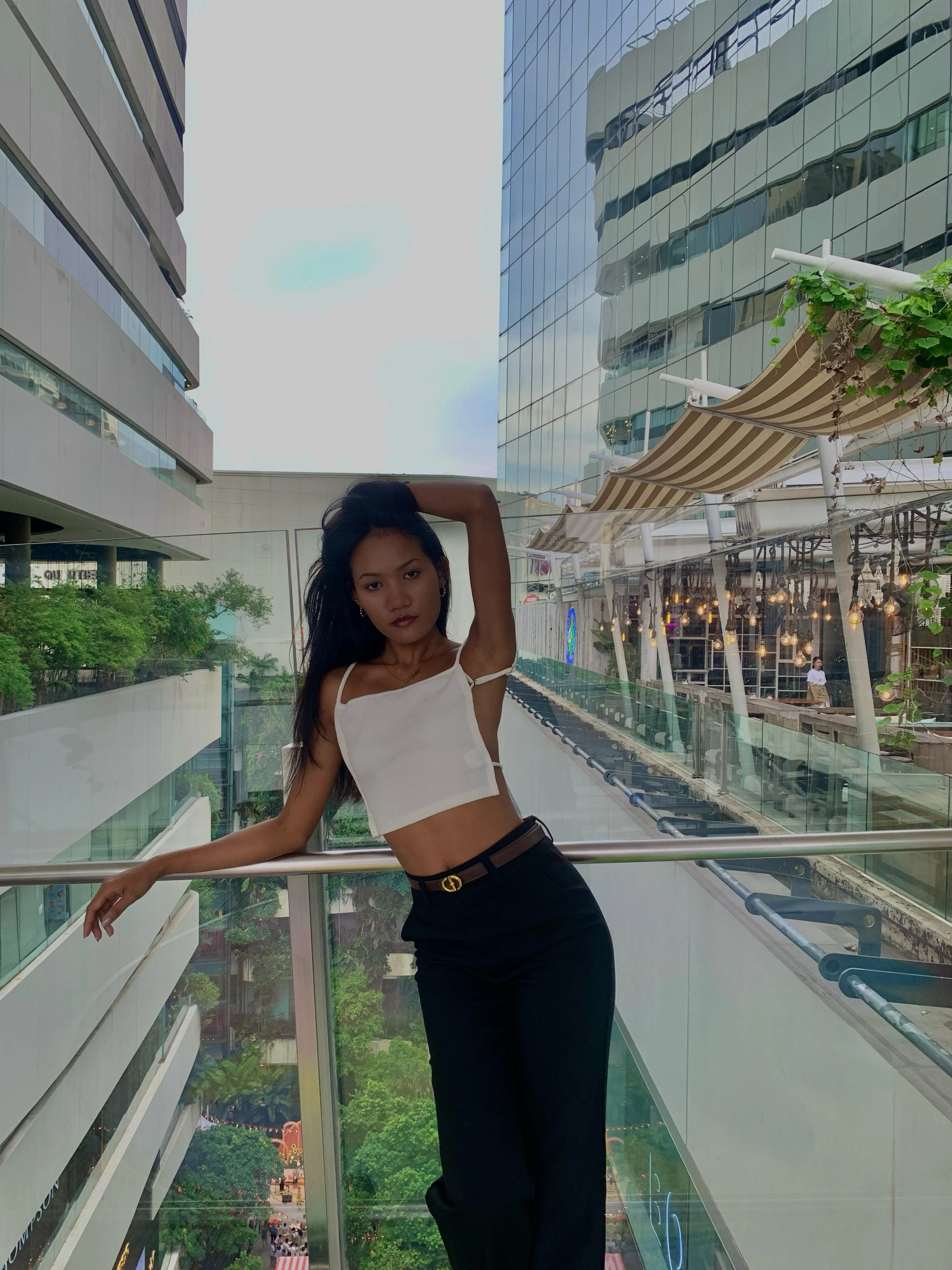F18, am i hot? I appreciate honest feedback picture 1 of 1