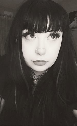Do you think goth girls are sexy?🕸️'