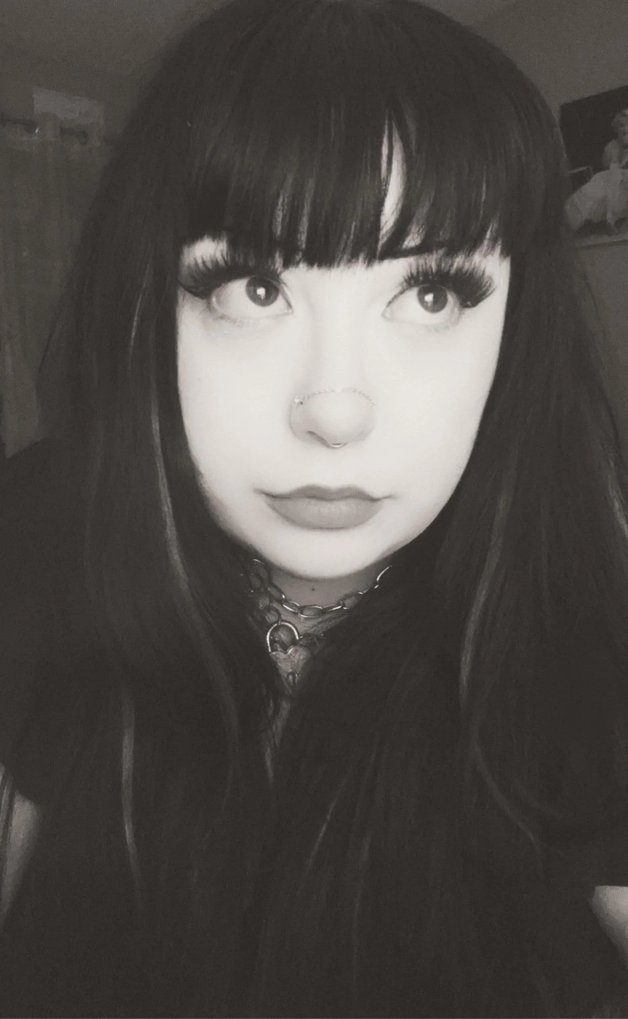 Do you think goth girls are sexy?🕸️ picture 1 of 1