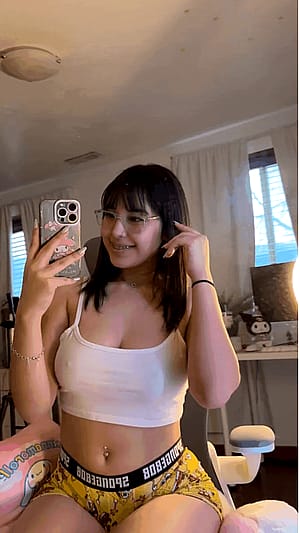Am I hot? I wanna know if you find me hot F19'