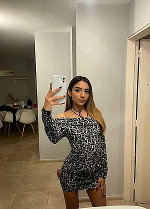 Am I hot? I wanna know if you find me hot F20'