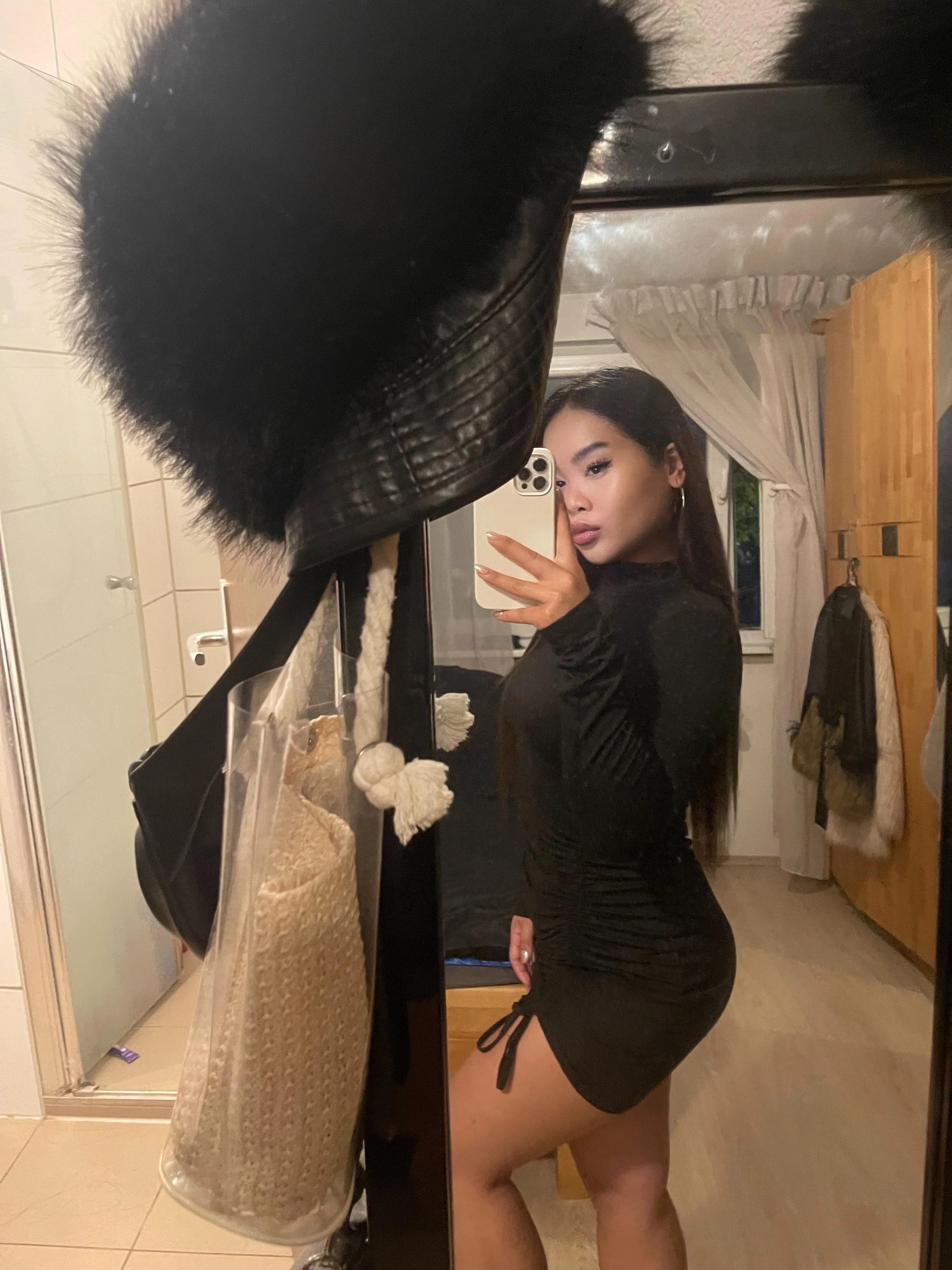 I would hate myself if I didn't post myself in my favorite dress picture 1 of 1