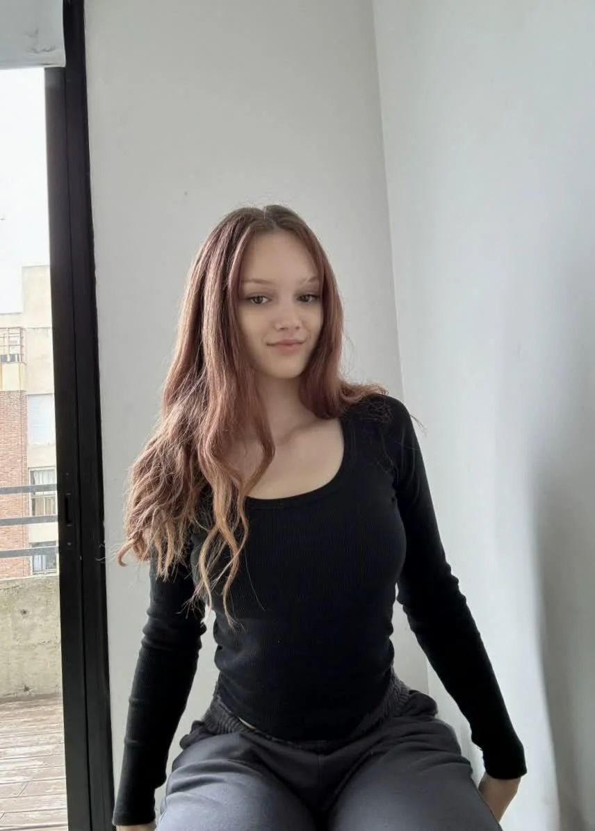 [18F] Took a selfie with a new hair style :P picture 1 of 1