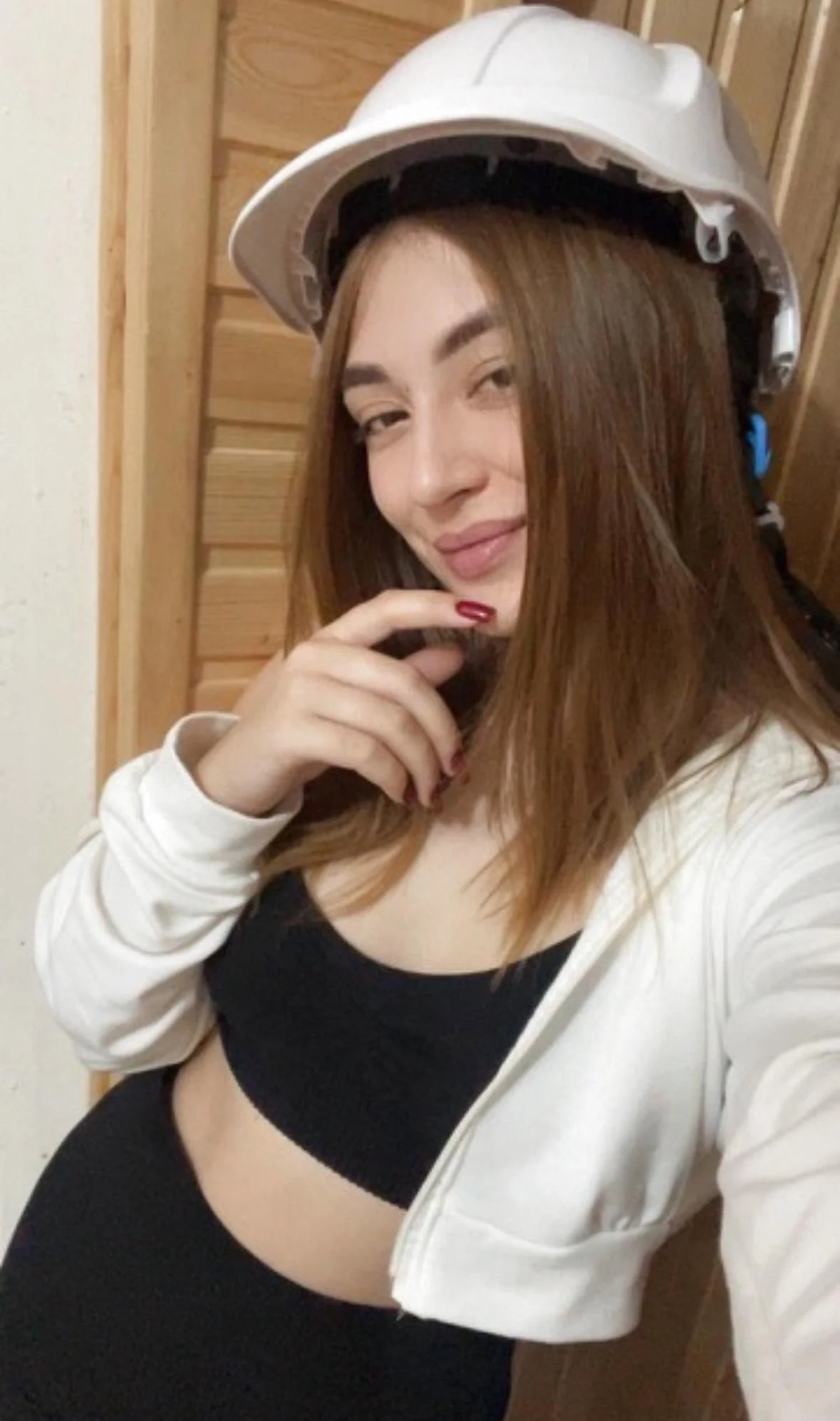 Just a pretty girl with a pretty smile picture 1 of 1