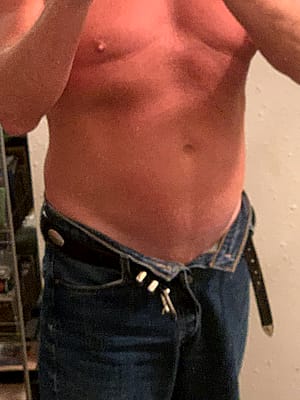 Anyone feeling sexy, which one makes you happy (thanksgiving)?'