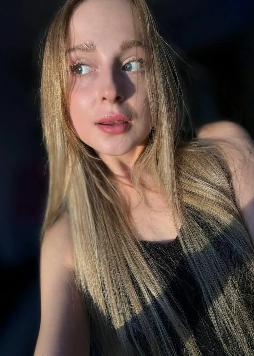 I'm totally girlfriend material, ain't i? picture 1 of 1