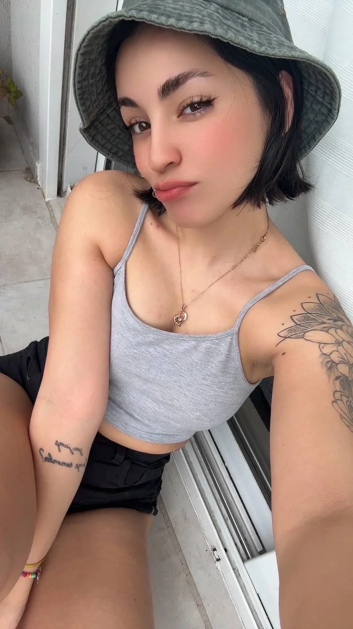 Do you like the way I look? picture 1 of 1