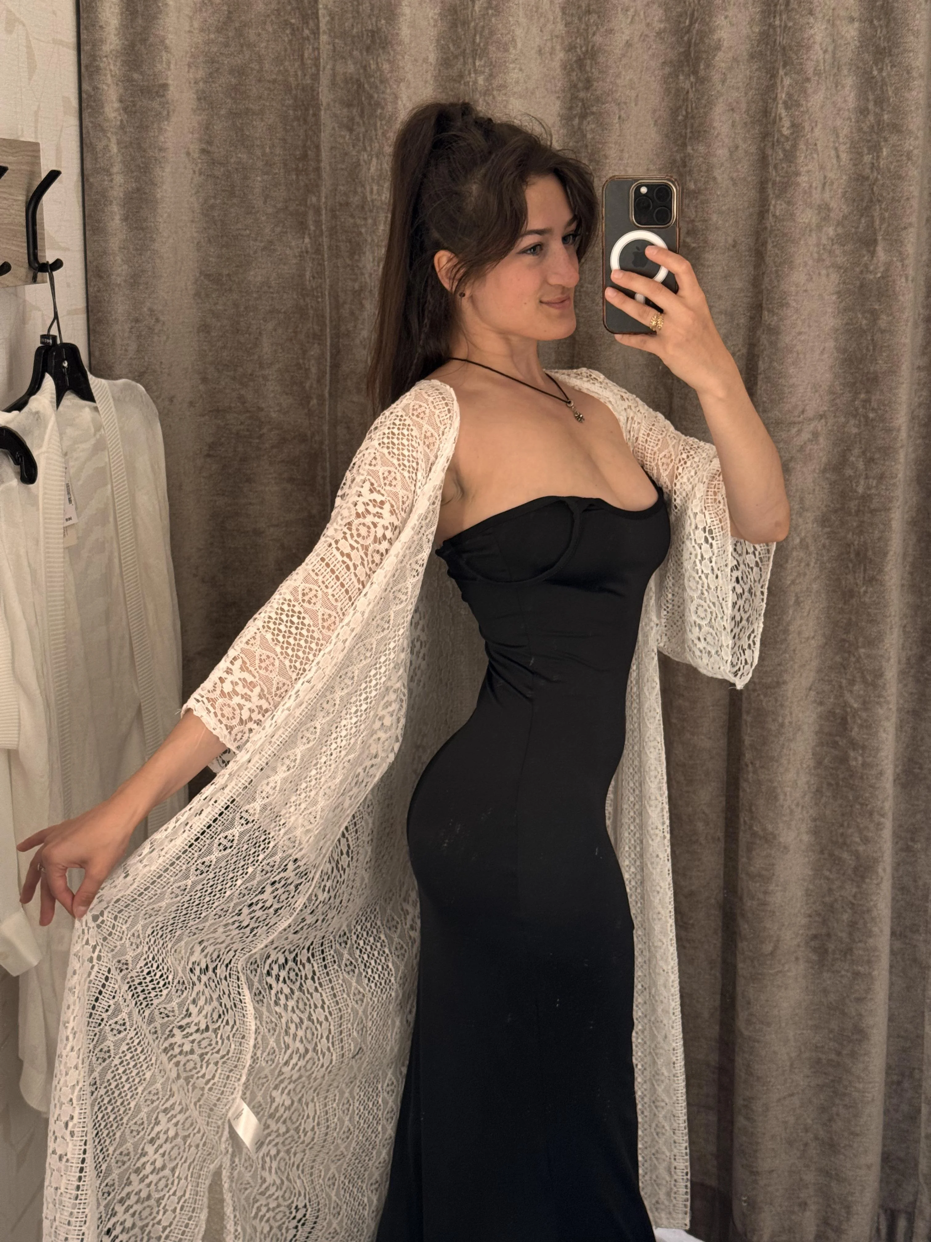 My body looks amazing in this tight dress picture 1 of 1