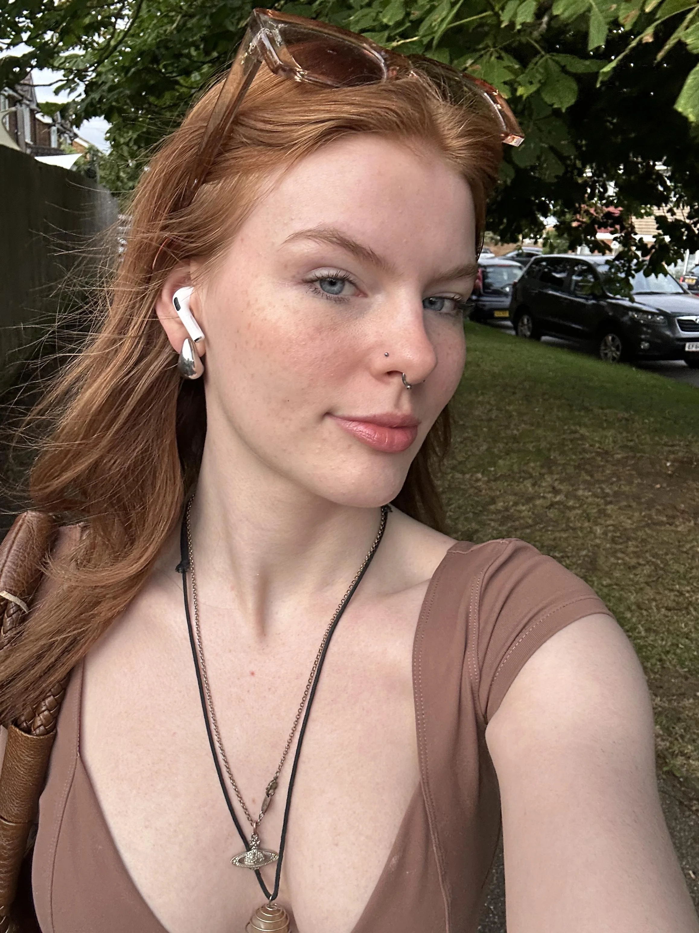I think I'm pretty. Am I? picture 1 of 1