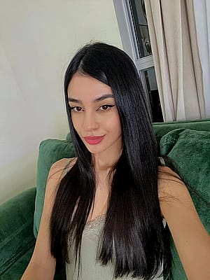 Be honest am i pretty? F21'