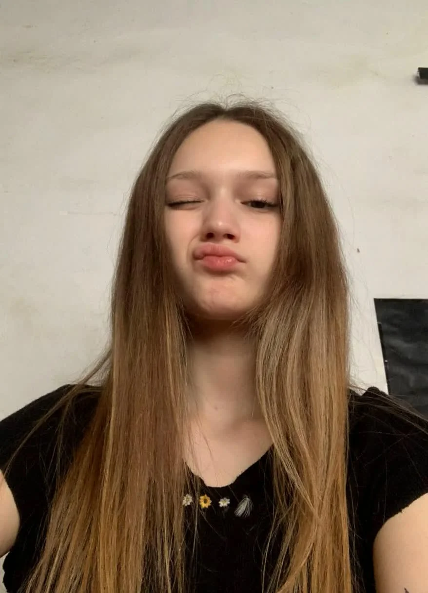 Cute home selfie this day :) [18F] xx picture 1 of 1