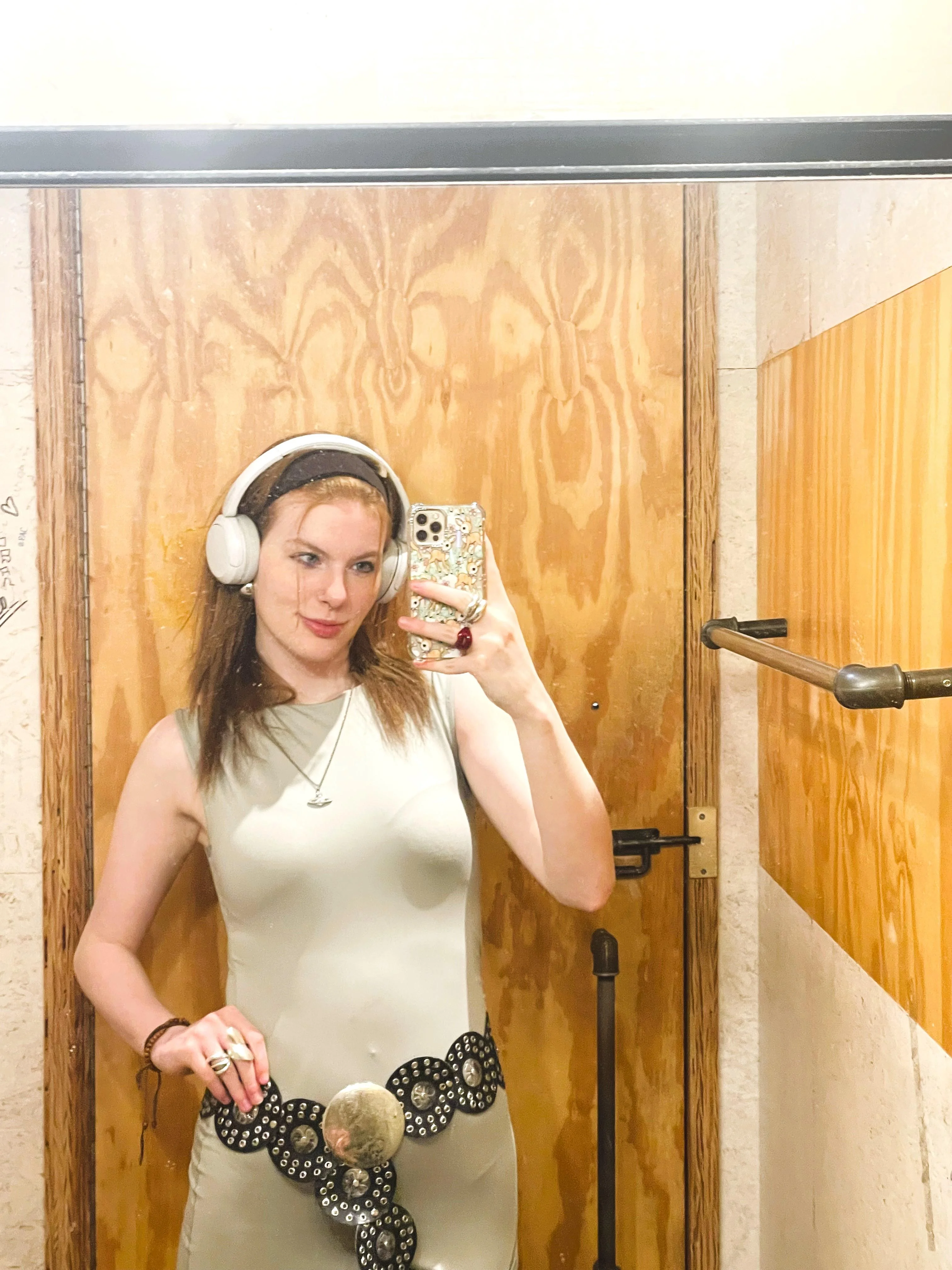 Am I hot enough ? F19 picture 1 of 1