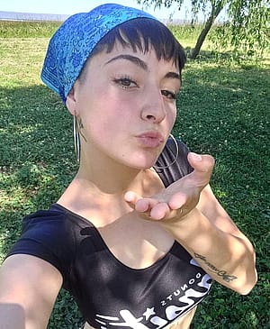 If you saw this post, This kiss for you.'