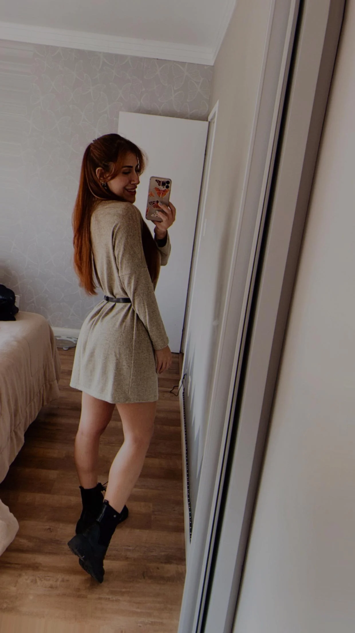 Simple, cozy, and ready to take on the day. picture 1 of 1
