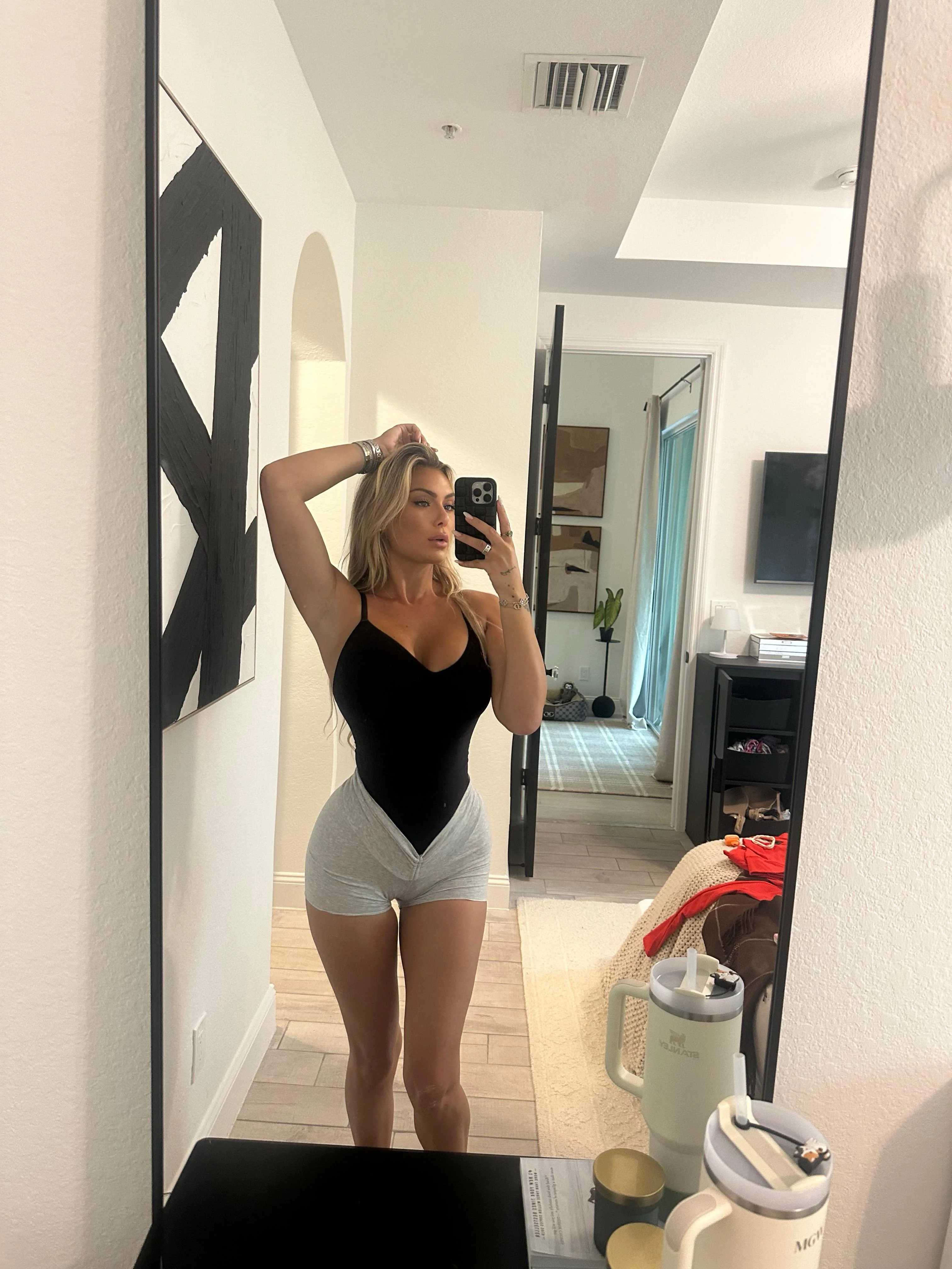 Am I pulling off hot, or is it just a 'nice try'? F24 picture 1 of 1