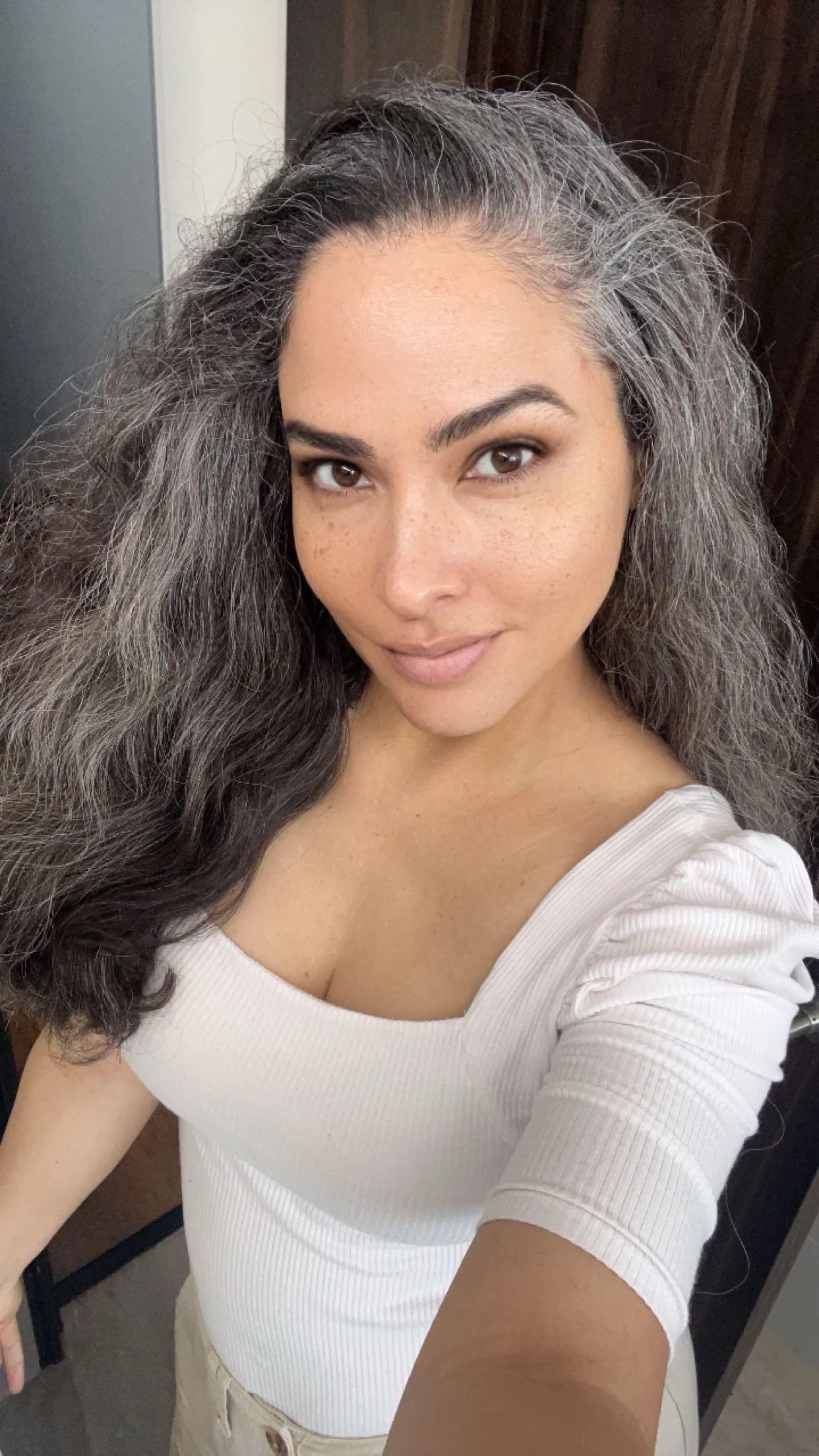 Just a pic before I get al dolled up picture 1 of 1