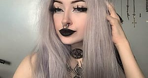 Are goths like me are hot to you?'