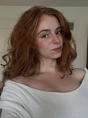 Fire and light, naturally radiant.'
