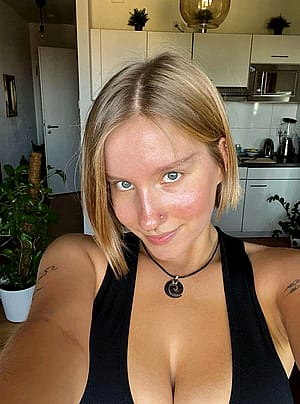 Would you consider me hot?'