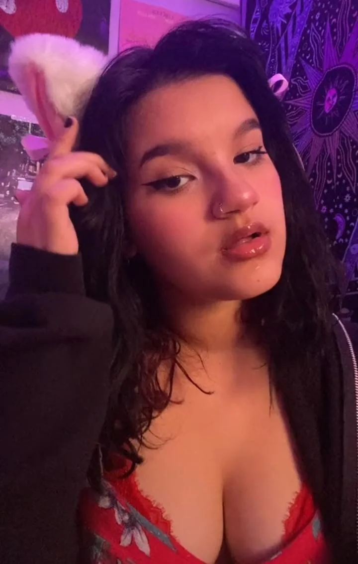 Sexy kitty picture 1 of 1