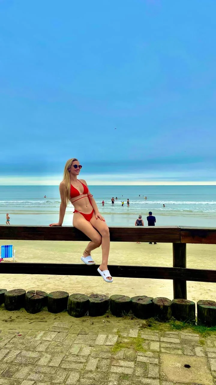 I never thought two-piece swimsuits would look so good on me picture 1 of 1