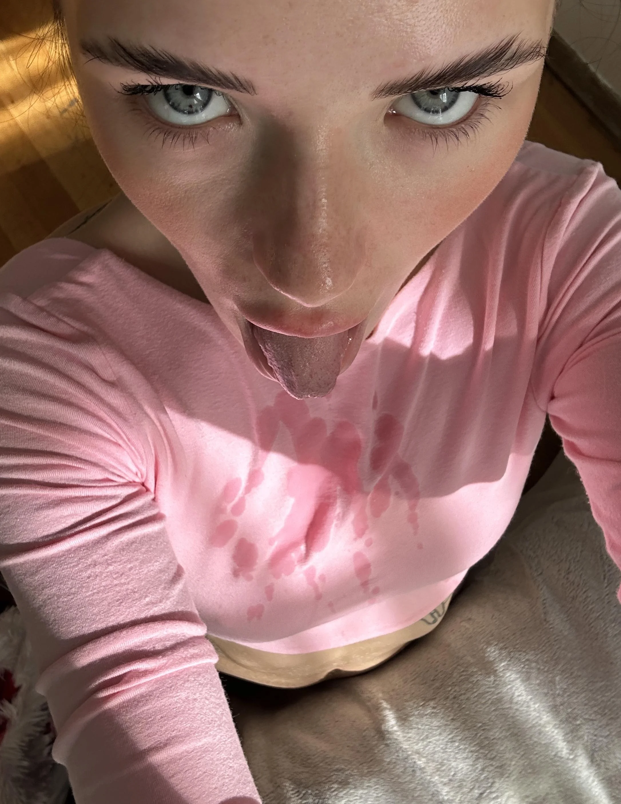 [F25] I want your cum on my stuff, it's so wet and nice, I love photographing it picture 1 of 1