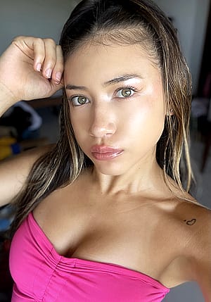do you think i am hot? f20'