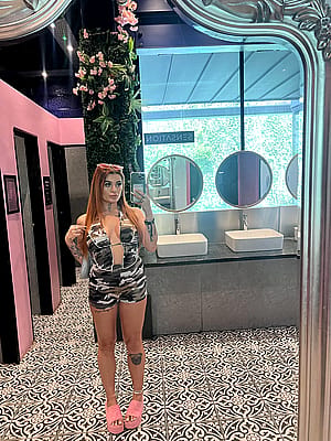 The most aesthetic bathroom! ps sometimes i miss being ginger 🥹'