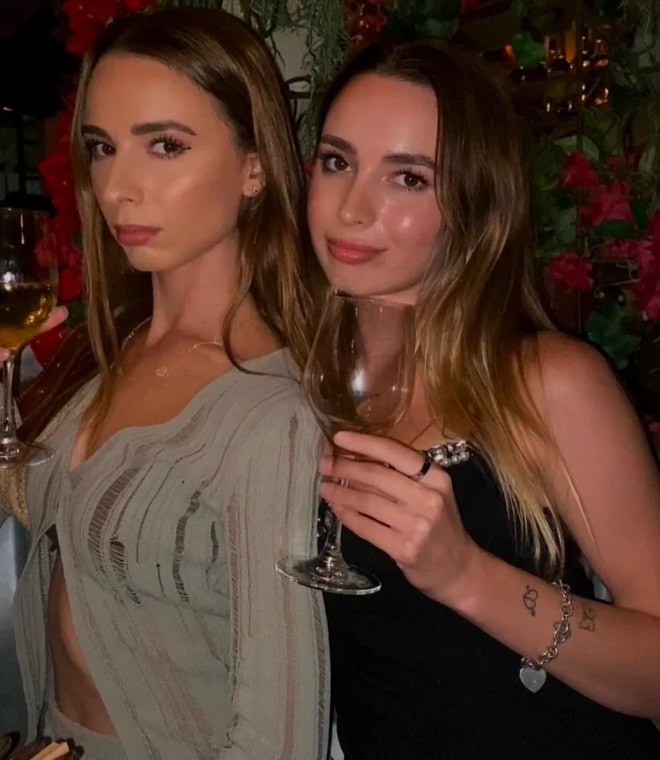 Twin beauty picture 4 of 5