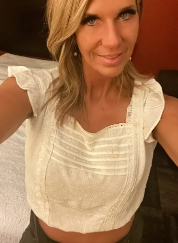 Doing everything just to look beautiful in your eyes picture 1 of 1