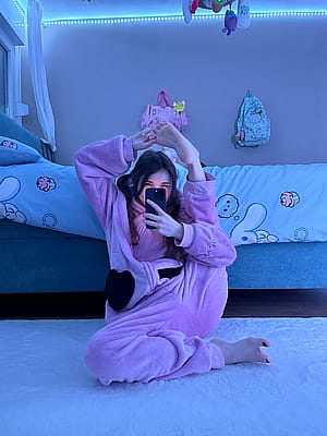 Class is over and I'm looking for some fun'