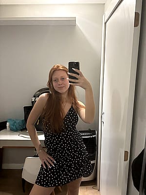 F18 Redhead am I hot?'