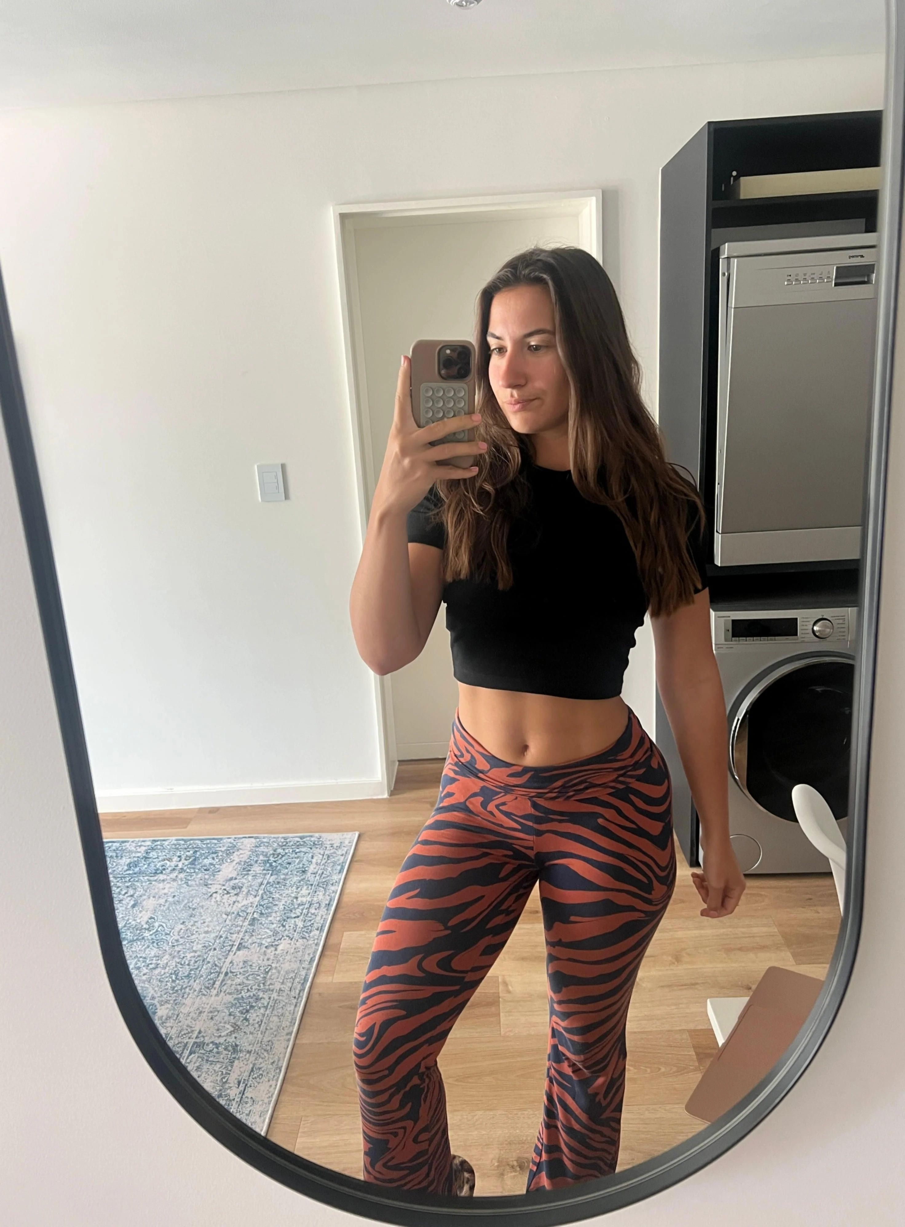 would you be into me? F27 picture 1 of 1