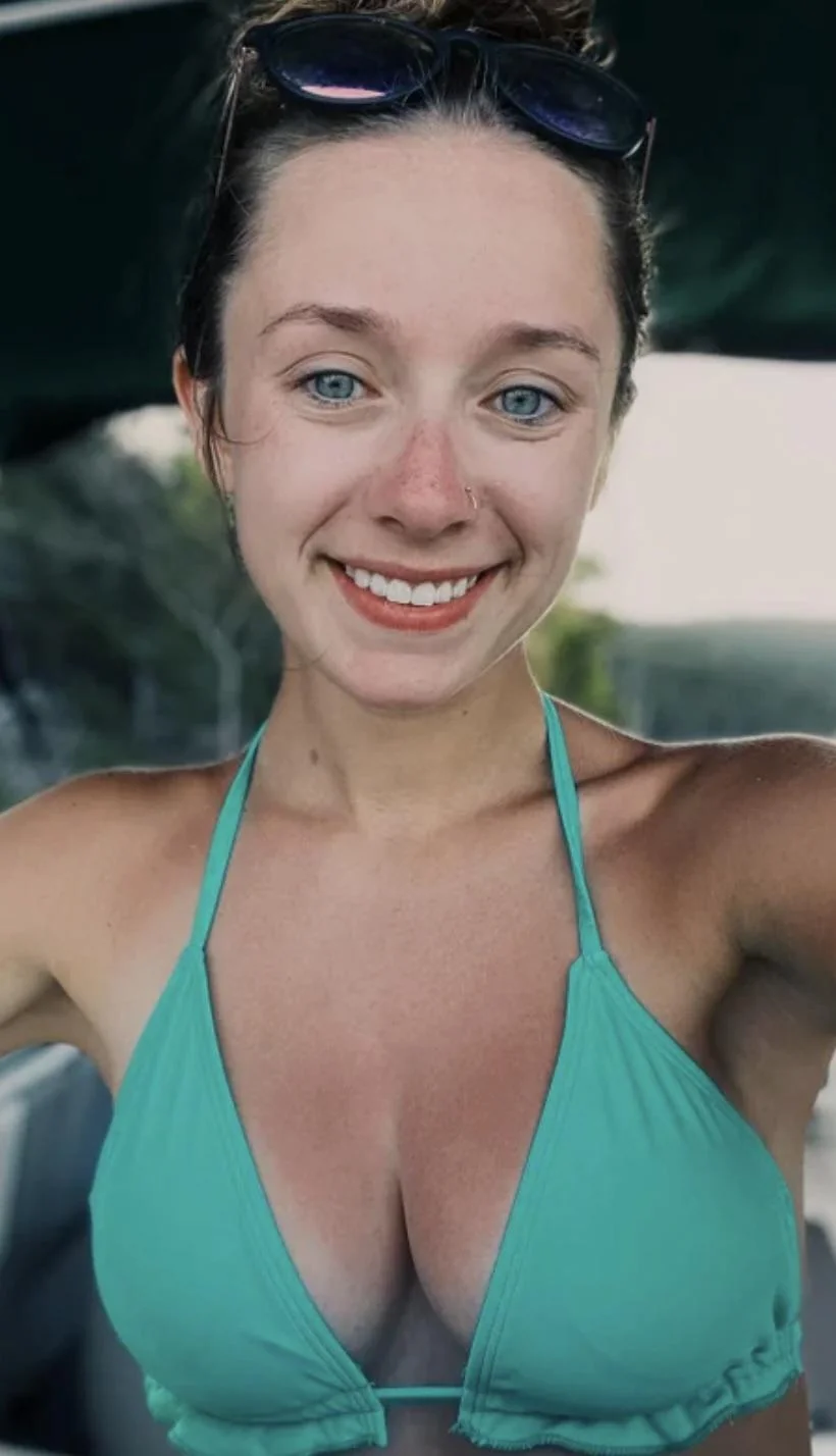 Beautiful white girl. picture 1 of 1