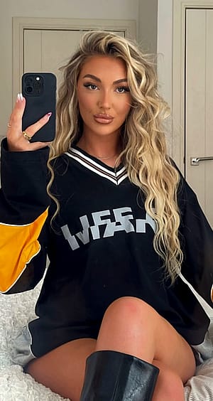Sexy in every move'