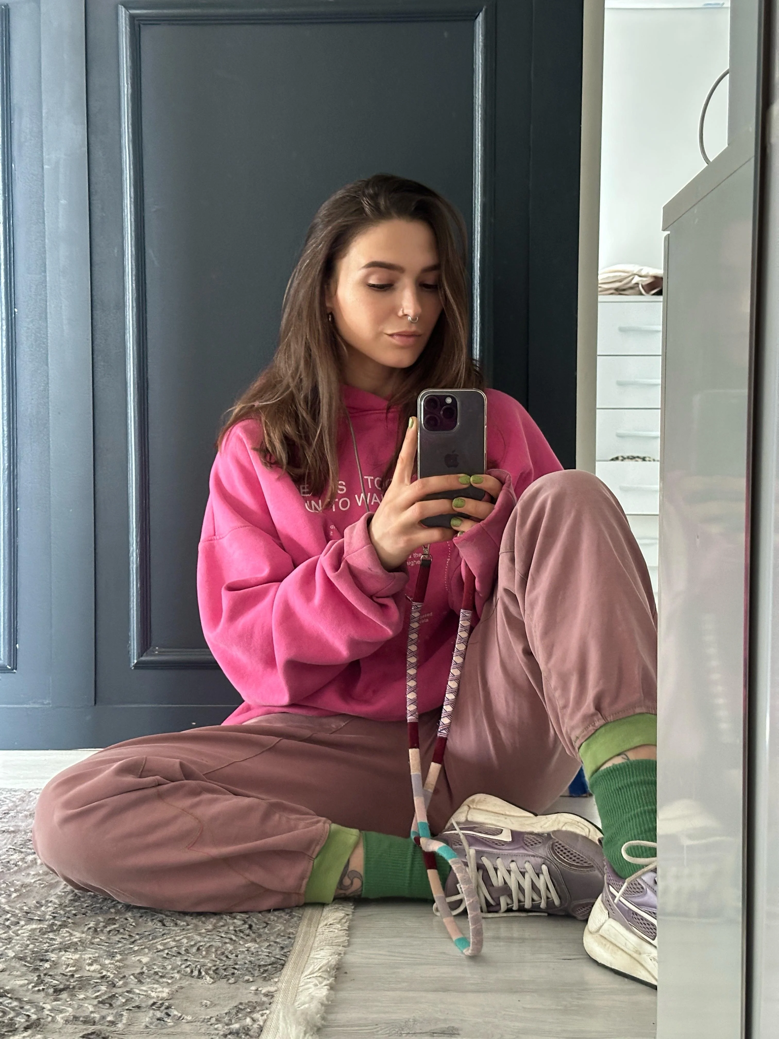 I look really pretty in these selfies picture 1 of 1
