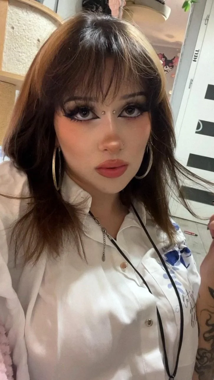 white altgirlss do it best >.< picture 1 of 1