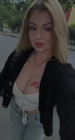 do you think I'm sexy in this outfit? picture 1 of 1