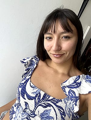 What do you say on staring contest sexy?'