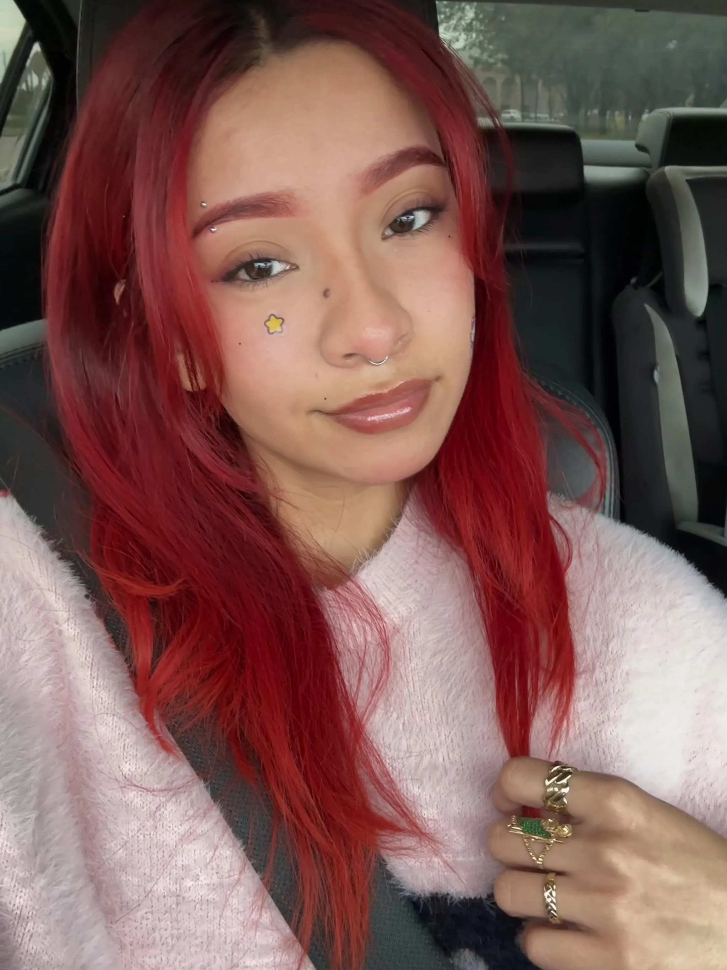 finally sweater weather F22 picture 1 of 1