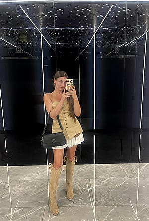 This beautiful girl is hot enough F24'