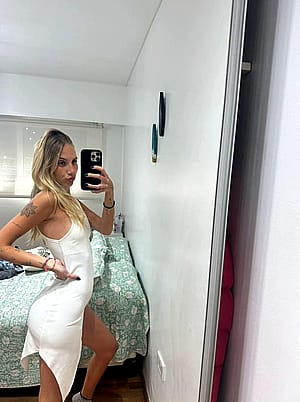 Heading out for a party, is my dress slaying?'