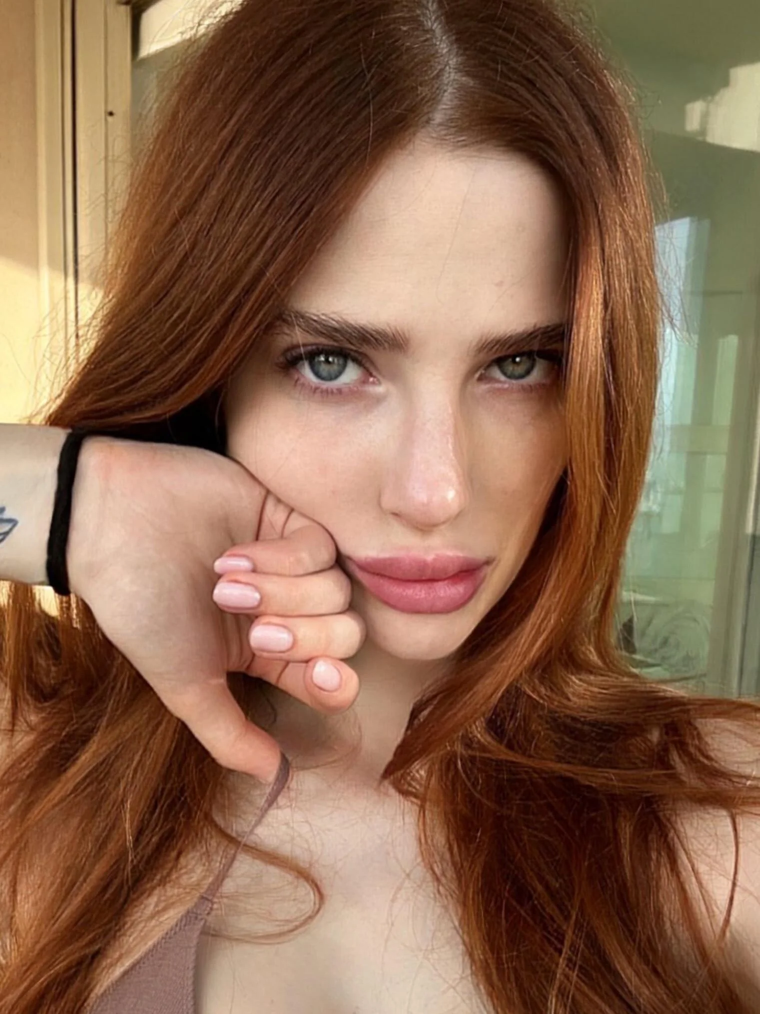 Trying to make a sexy look :) picture 1 of 1