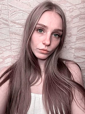 Guys, do I look weird or am I looking ok? maybe sexy?'