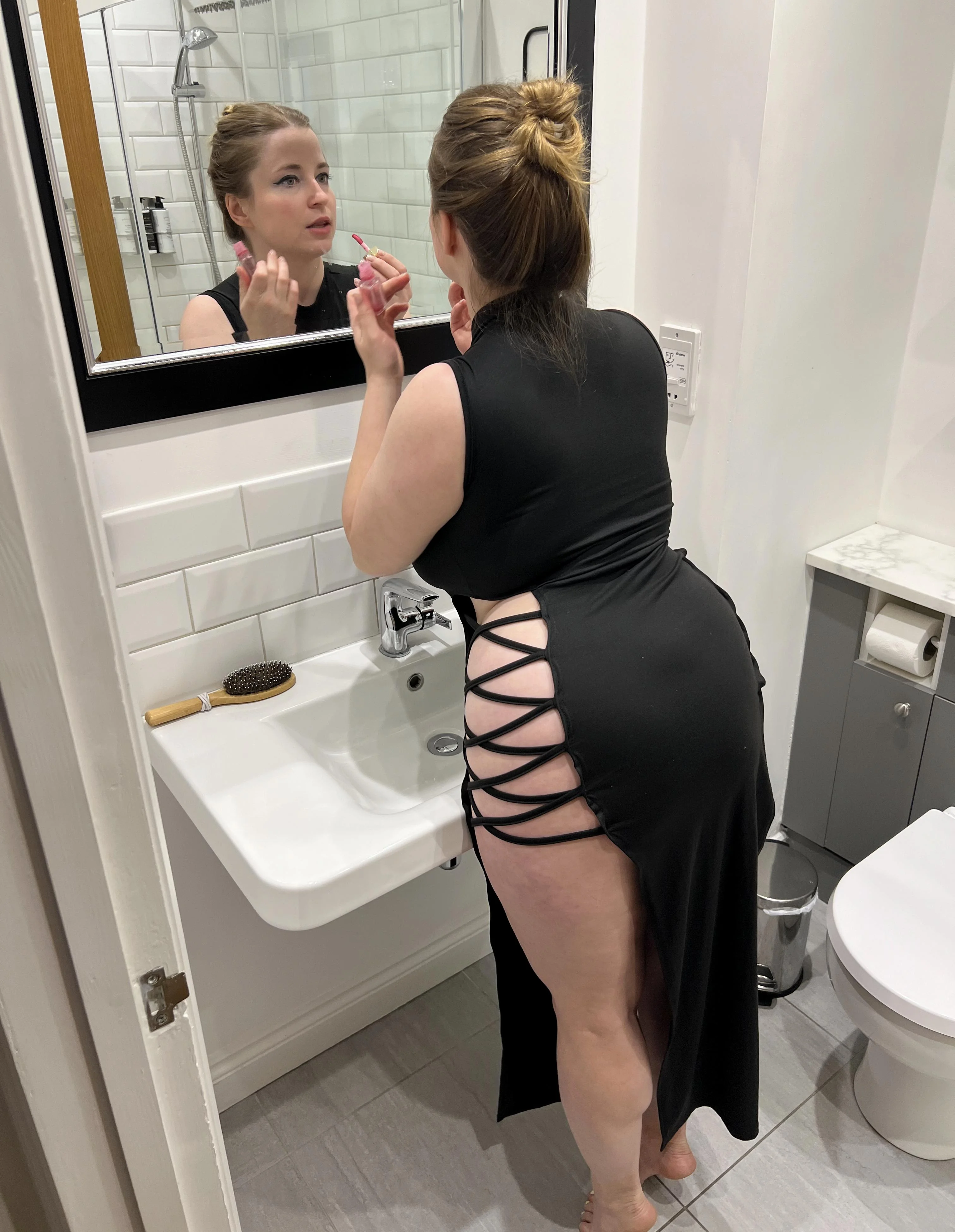 do you find me hot in this? F21 picture 1 of 1